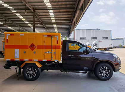 邵东爆破器材运输车